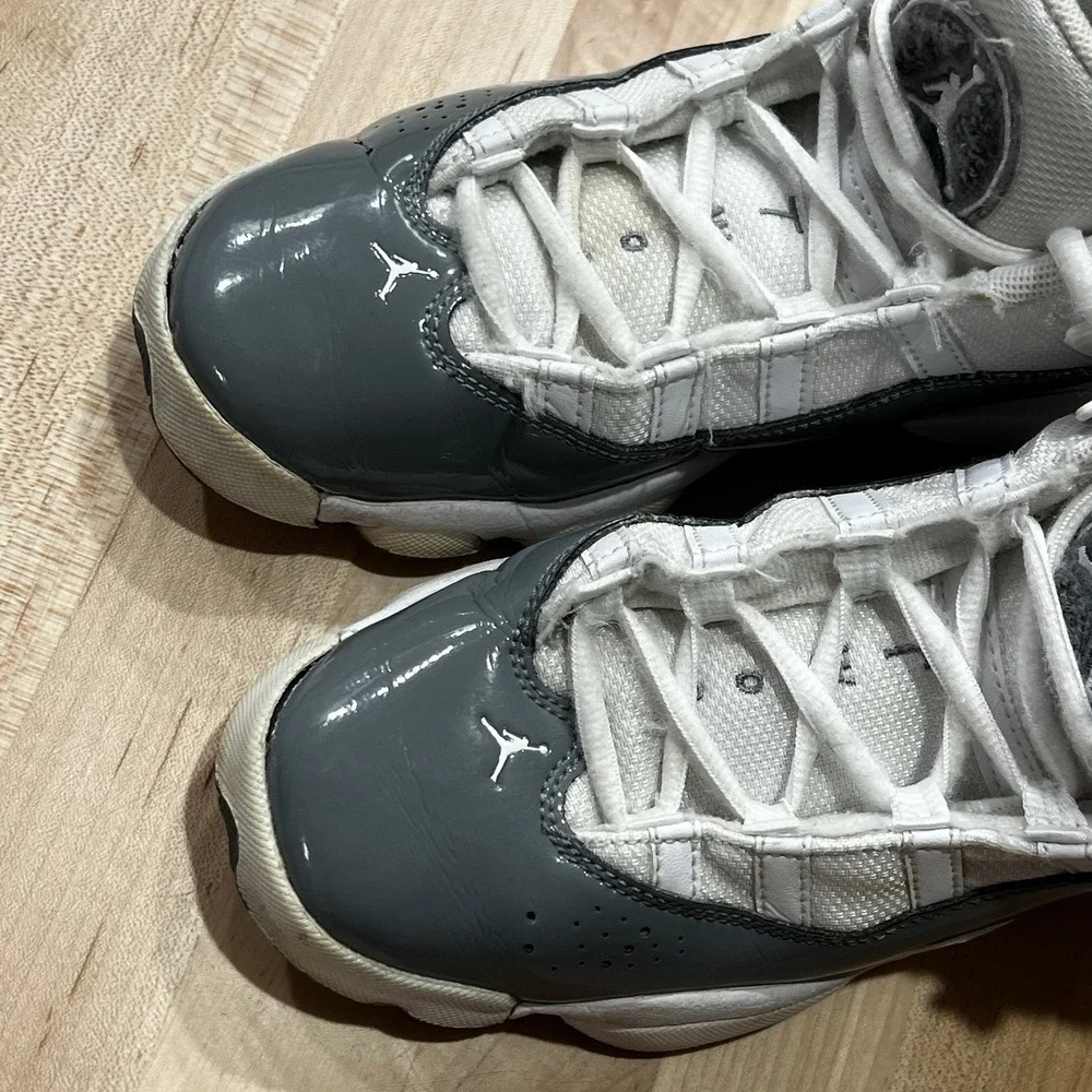 Jordan 6 Rings White‎ Cool Grey High Top Retro Sneaker, Youth Size 5.5